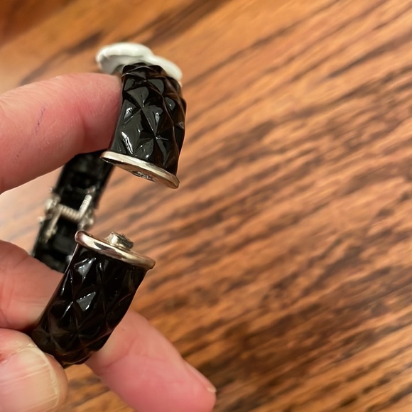 Black Enamel Bracelet with Flower - Picture 4 of 5